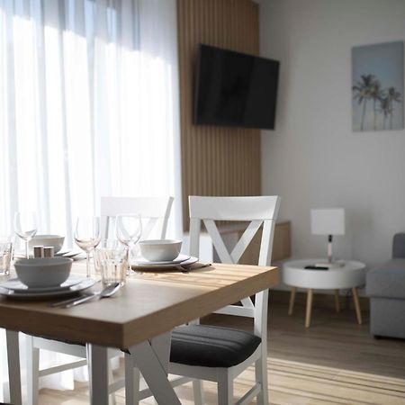 Willa Przy Porcie - Apartamenty Z Aneksami Kuchennymi Ustka Exterior foto