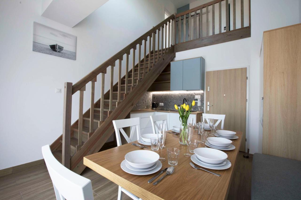 Willa Przy Porcie - Apartamenty Z Aneksami Kuchennymi Ustka Exterior foto